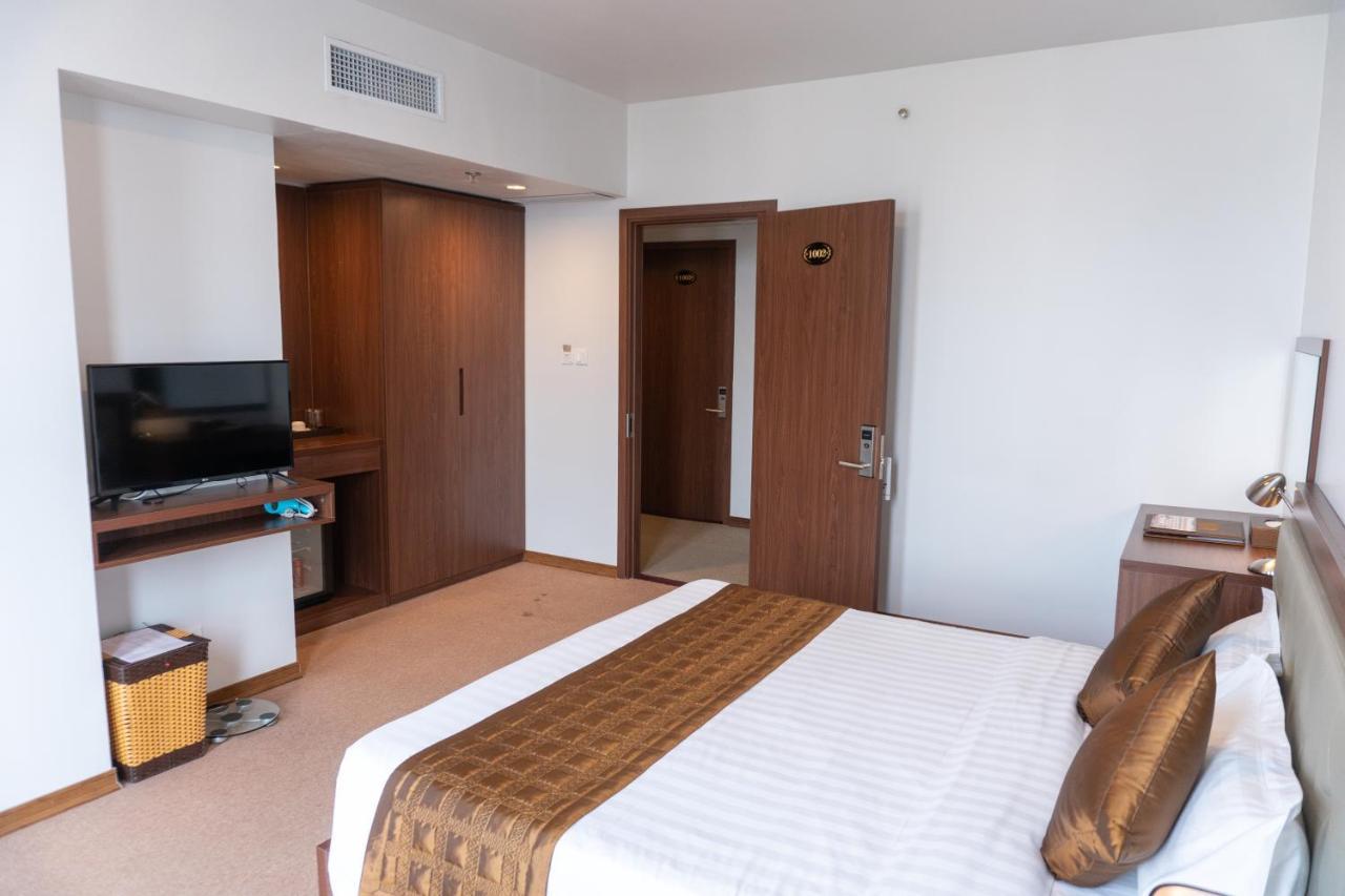 Imperial Boat Hotel Hai Phong Exterior photo